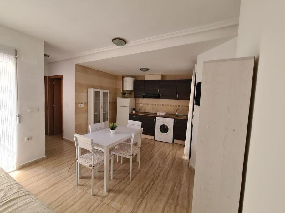 تورّيفيِخا Beautiful Apartment With Patio المظهر الخارجي الصورة