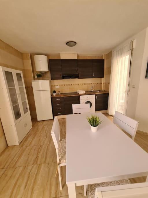 تورّيفيِخا Beautiful Apartment With Patio المظهر الخارجي الصورة